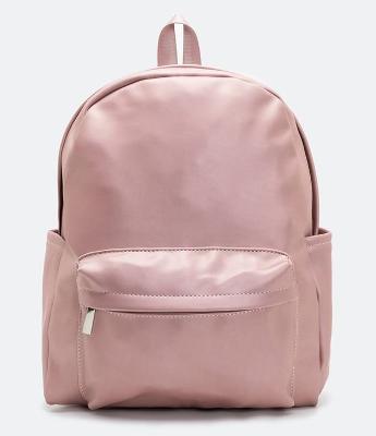 Mochila Pérolada com Bolso Frontal