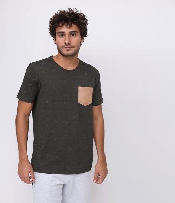 Camiseta com Bolso