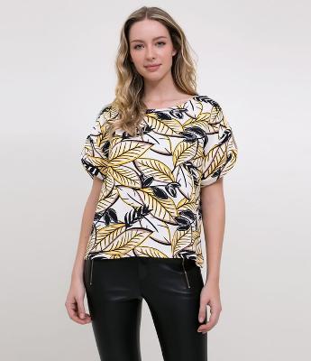 Blusa em Crepe com Estampa Folhagens 