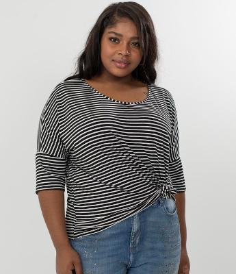 Blusa Ampla Listrada Curve & Plus Size