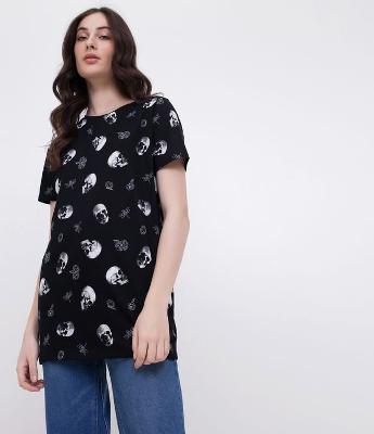 Blusa Alongada Estampada com Caveiras 