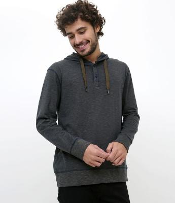 Camiseta com Capuz