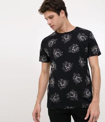Camiseta com Estampa Caveira
