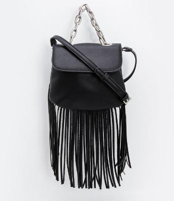 Bolsa com Alça em Corrente Dupla e Franjas