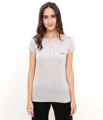 Blusa Básica com Botões