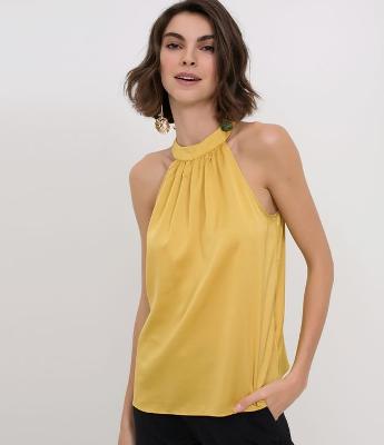 Blusa com Gola Alta e Botões Internos 