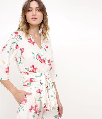 Blusa Floral com Faixa na Cintura 