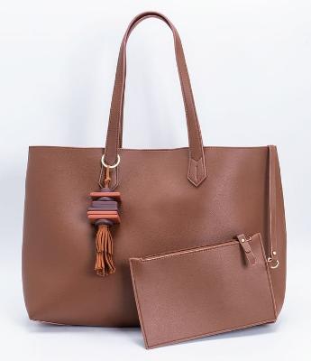 Bolsa Shopper com Pingente em Tassel