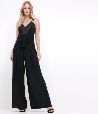 Body em Crepe com Detalhes em Material Sintético