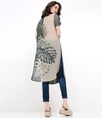 Blusa Alongada com Estampa Folhagem