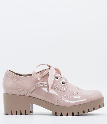 Sapato Feminino Oxford em Verniz Via Marte