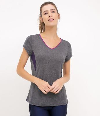 Camiseta Esportiva com Recortes e Vivos