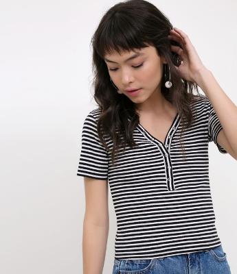 Blusa Listrada com Botão