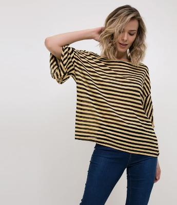 Blusa Listrada com Babados nas Mangas 