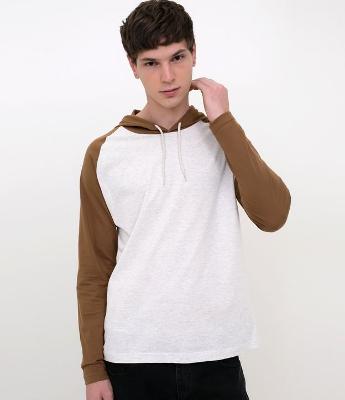 Camiseta com Capuz
