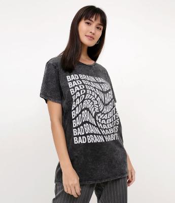 T Shirt com Estampa Bad Marmorizada 
