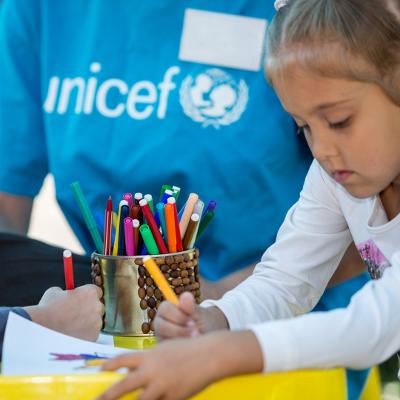 Ajude a nutrir e educar crianças
